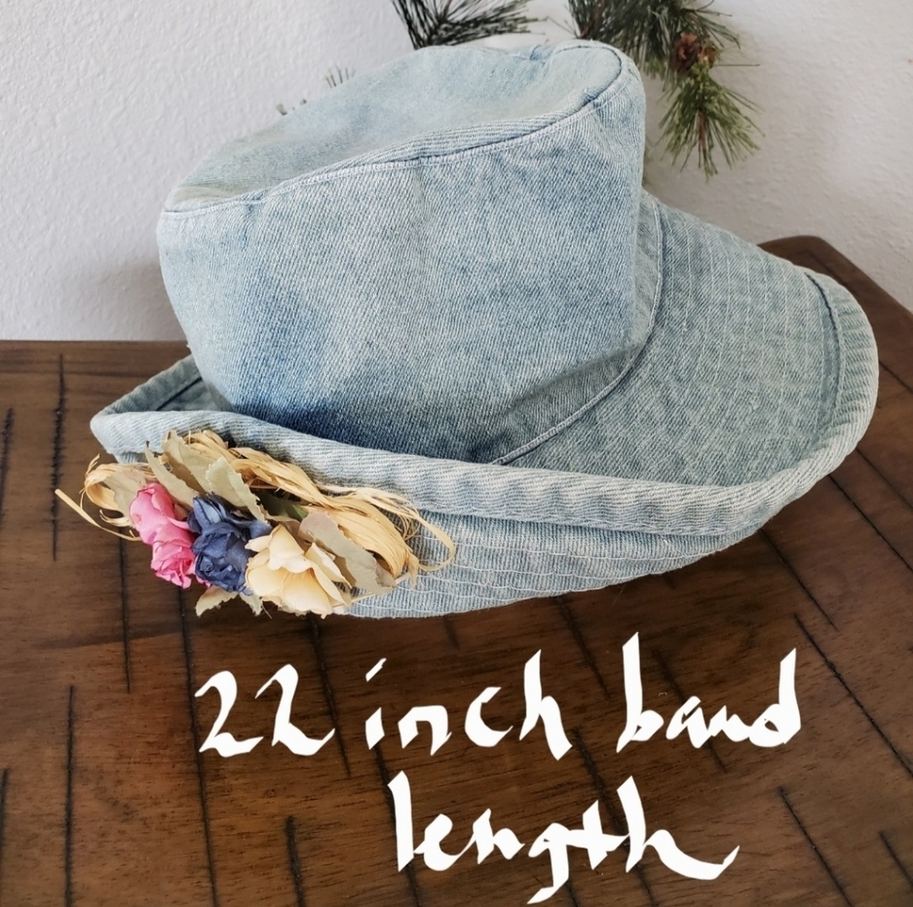 Vintage 90s Cotton Light Wash Denim Bucket Hat with Floral Raffia Detail - Picture 11 of 12